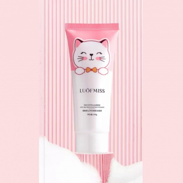 Очищающая и омолаживающая пенка LUOFMISS Rejuvenating Cleanser Milk 100 гр